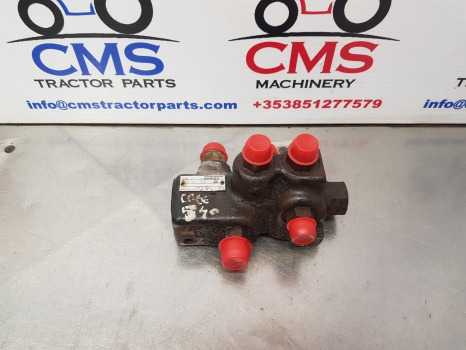 Case 5140, 5130, 5120, 5150trailer Brake Valve 1533774c2 - Трансмиссия: фото 1