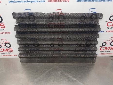 Case 856 Xl, 1056, 845, 956, Cab Front Grille 85642c2, 85642c2 - Решётка радиатора: фото 1 Case 856 Xl, 1056, 845, 956, Cab Front Grille 85642c2, 85642c2 - Решётка радиатора: фото 1