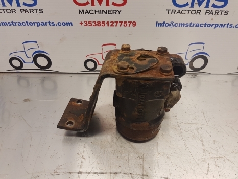 Case 94 And 1200 Series Power Steering Orbital Unit K207419 - Рулевое управление для Тракторов: фото 1 Case 94 And 1200 Series Power Steering Orbital Unit K207419 - Рулевое управление для Тракторов: фото 1