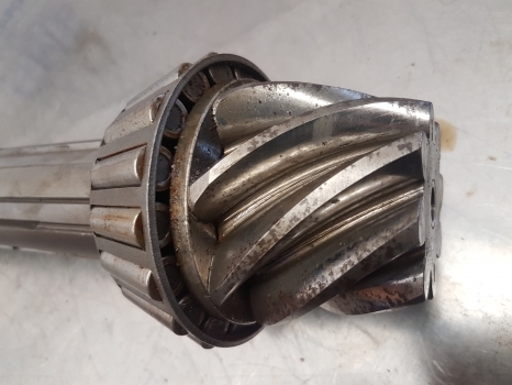 Case David Brown 1594 Hydro Pinion Bevel Shaft K965821, 951918 - Трансмиссия для Тракторов: фото 3 Case David Brown 1594 Hydro Pinion Bevel Shaft K965821, 951918 - Трансмиссия для Тракторов: фото 3