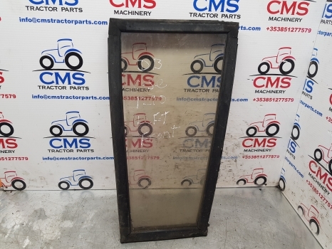 Case David Brown 90, 94 Series 1394, 1290 Cab Knee Glass Lhs K303689, K262896 - Стекло и запчасти для Тракторов: фото 1 Case David Brown 90, 94 Series 1394, 1290 Cab Knee Glass Lhs K303689, K262896 - Стекло и запчасти для Тракторов: фото 1