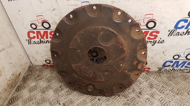 Case  New Holland Fiat Front Axle Hub Support Carrier 5181055, 5181054, 5136925 - Ступица для Тракторов: фото 1