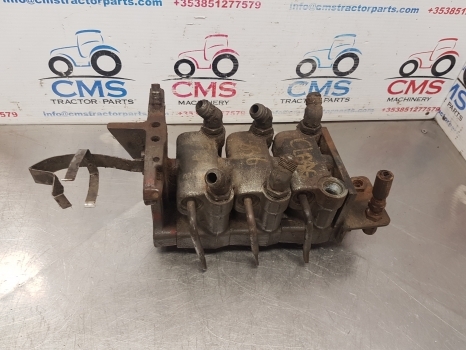 Claas Ares 836, 715,atles, Axion Series Spool Valve Assy 6005028082, 6005027572 - Гидравлический клапан для Тракторов: фото 1 Claas Ares 836, 715,atles, Axion Series Spool Valve Assy 6005028082, 6005027572 - Гидравлический клапан для Тракторов: фото 1