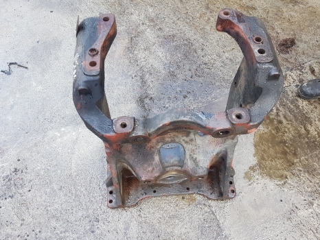 Claas Arion 640, 460, 430, Ares Front Axle Support Bolster 0011223581, 11020370 - Передняя ось для Сельскохозяйственной техники: фото 1 Claas Arion 640, 460, 430, Ares Front Axle Support Bolster 0011223581, 11020370 - Передняя ось для Сельскохозяйственной техники: фото 1