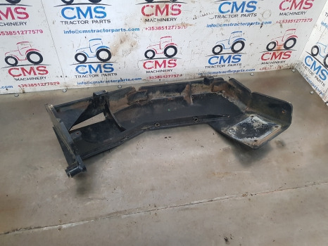 Claas Arion A34, A35 Series 530 Exhaust Pipe Support 0021585065 - Выхлопная система: фото 1 Claas Arion A34, A35 Series 530 Exhaust Pipe Support 0021585065 - Выхлопная система: фото 1