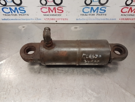 Claas Axos 340 Cx, Ergos, Celtis, Ceres Hydraulic Cylinder For Parts 7700068746 - Гидравлический цилиндр для Тракторов: фото 1