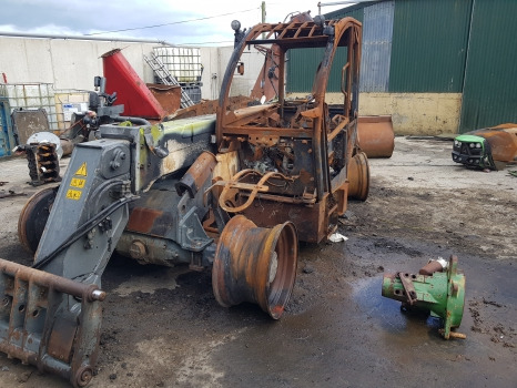 Claas Scorpion 836 Vp Front, Rear Axle, Engine, Transmission, Frame, Boom Parts - Двигатель и запчасти: фото 1 Claas Scorpion 836 Vp Front, Rear Axle, Engine, Transmission, Frame, Boom Parts - Двигатель и запчасти: фото 1