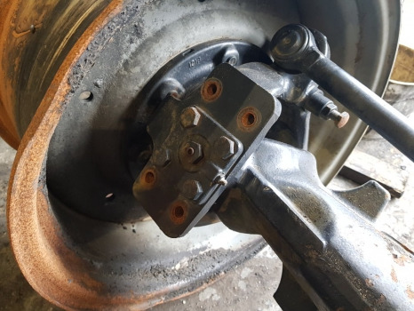 Deutz Agrotron 6120.4 Front Axle Suspension Casting 0.016.0971.0/40, 04455624/30 - Подвеска: фото 1 Deutz Agrotron 6120.4 Front Axle Suspension Casting 0.016.0971.0/40, 04455624/30 - Подвеска: фото 1