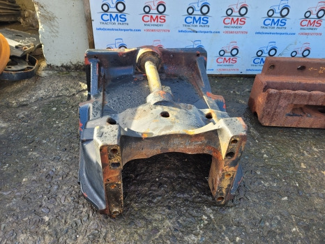 Deutz Agrotron Series 135, 150, 150.7 Front Axle Support Frame Bolster 04416542, 04422720 - Подвеска: фото 1 Deutz Agrotron Series 135, 150, 150.7 Front Axle Support Frame Bolster 04416542, 04422720 - Подвеска: фото 1