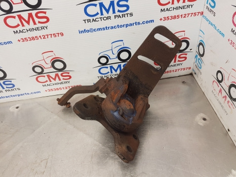 Fendt 724 S4, 700 Series, Front Axle Mudguard Bracket Rhs 718701030310 - Передняя ось: фото 1 Fendt 724 S4, 700 Series, Front Axle Mudguard Bracket Rhs 718701030310 - Передняя ось: фото 1