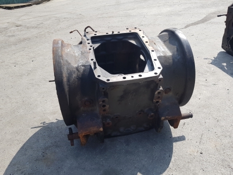 Fendt 818 Rear Axle Centre Housing Cross Shaft Arm 718150050023, F718150050021 - Задняя ось: фото 1