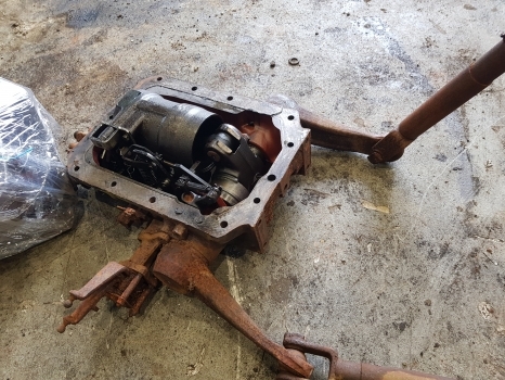 Fiat 70-90, 80-90 Hydraulic Lift Cover Assy 5117164, 5125938, 5123957, 5123959 - Гидравлика для Тракторов: фото 1 Fiat 70-90, 80-90 Hydraulic Lift Cover Assy 5117164, 5125938, 5123957, 5123959 - Гидравлика для Тракторов: фото 1