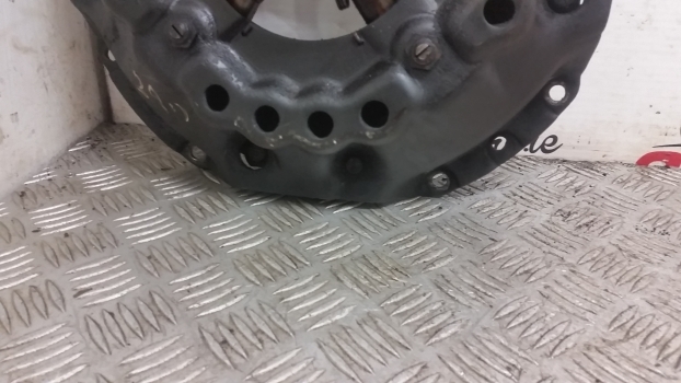 Ford 10 Series 6710, 6810, 7410, 7610, 7710 Clutch Pressure Plate 82006009 - Сцепление и запчасти для Тракторов: фото 3 Ford 10 Series 6710, 6810, 7410, 7610, 7710 Clutch Pressure Plate 82006009 - Сцепление и запчасти для Тракторов: фото 3