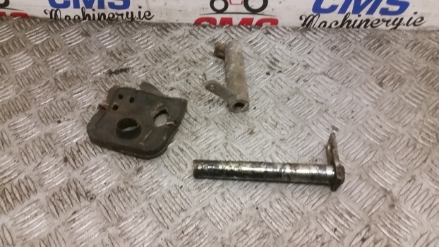 Ford 10 Series 7610, 7710, 7810, 7910 Brake Pedals Linkage Pins E4nn2473aa - Детали тормозной системы для Тракторов: фото 1 Ford 10 Series 7610, 7710, 7810, 7910 Brake Pedals Linkage Pins E4nn2473aa - Детали тормозной системы для Тракторов: фото 1