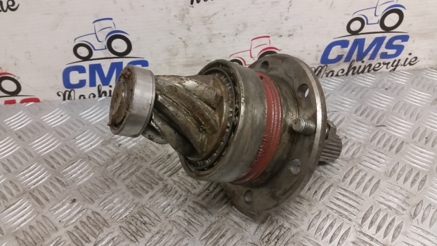 Ford 1000 Series Pinion Shaft, 8 Teeth E1nn4668ab - Трансмиссия для Тракторов: фото 1 Ford 1000 Series Pinion Shaft, 8 Teeth E1nn4668ab - Трансмиссия для Тракторов: фото 1