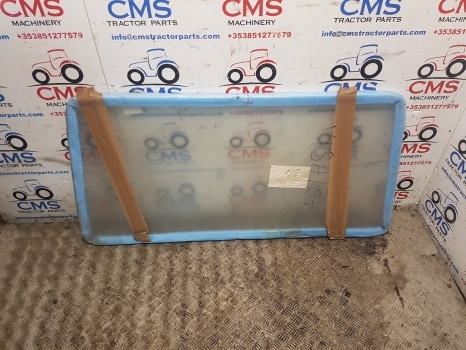Ford 2600, 3600, 4600, 5600, 6600, 7600, 4100 Cab Glass Rear Upper 83909853 - Стекло и запчасти для Тракторов: фото 1 Ford 2600, 3600, 4600, 5600, 6600, 7600, 4100 Cab Glass Rear Upper 83909853 - Стекло и запчасти для Тракторов: фото 1