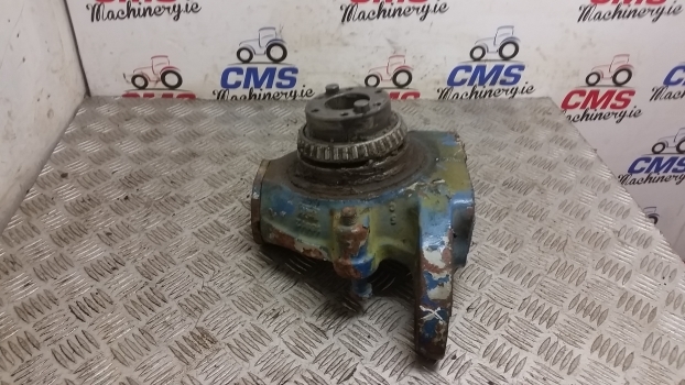 Ford 30 Series, 3930, 4130, 3230, 3430, 4830, 4630 Housing Swiwel Left 81877054 - Передняя ось для Тракторов: фото 1 Ford 30 Series, 3930, 4130, 3230, 3430, 4830, 4630 Housing Swiwel Left 81877054 - Передняя ось для Тракторов: фото 1