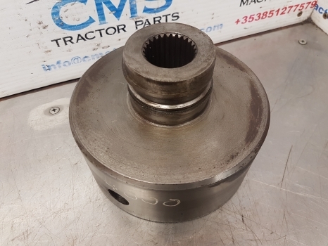 Ford 4000, 3000, 4500 Clucth Housing 82847704, C5nnn708c, 81817334 - Сцепление и запчасти для Тракторов: фото 1 Ford 4000, 3000, 4500 Clucth Housing 82847704, C5nnn708c, 81817334 - Сцепление и запчасти для Тракторов: фото 1