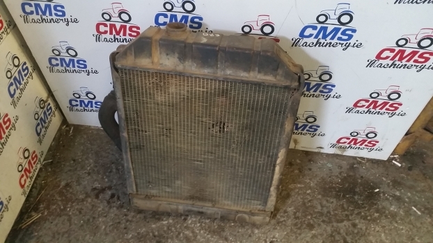 Ford 4500, 5000, 5100, 5600, 5500 Engine Water Cooling Radiator 86531508 - Радиатор для Тракторов: фото 1 Ford 4500, 5000, 5100, 5600, 5500 Engine Water Cooling Radiator 86531508 - Радиатор для Тракторов: фото 1