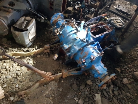 Ось и запчасти для Тракторов Ford 4830, 5030 N Rear Axle, Backend, Front Axle Nut Ford 4830 N: Narrow Type: фото 1 Ось и запчасти для Тракторов Ford 4830, 5030 N Rear Axle, Backend, Front Axle Nut Ford 4830 N: Narrow Type: фото 1