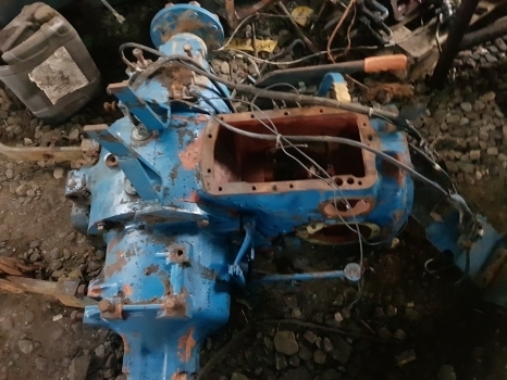 Ford 4830 Front, Rear Axles, Backend Narrow Nut Parts Dismantling - Ось и запчасти для Тракторов: фото 1 Ford 4830 Front, Rear Axles, Backend Narrow Nut Parts Dismantling - Ось и запчасти для Тракторов: фото 1