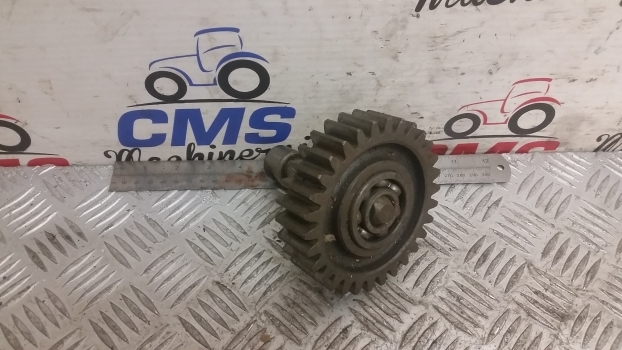Ford 555 Idler Reverse Gear (30t, C5nn7142c) With Shaft (d9nn7140aa, 83932312) - Трансмиссия для Тракторов: фото 1 Ford 555 Idler Reverse Gear (30t, C5nn7142c) With Shaft (d9nn7140aa, 83932312) - Трансмиссия для Тракторов: фото 1