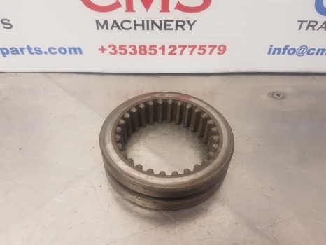 Ford 6640, 7840, 8240, Ts100, Tsa115 Transmission Coupling 81864533 - Коробка передач и запчасти для Тракторов: фото 1
