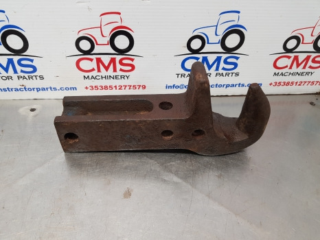 Ford 7810, 6610, 6410, 7710, 8210 Hook For Fwd. E0nne918ac29b, 83943810 - Рама/ Шасси: фото 1 Ford 7810, 6610, 6410, 7710, 8210 Hook For Fwd. E0nne918ac29b, 83943810 - Рама/ Шасси: фото 1