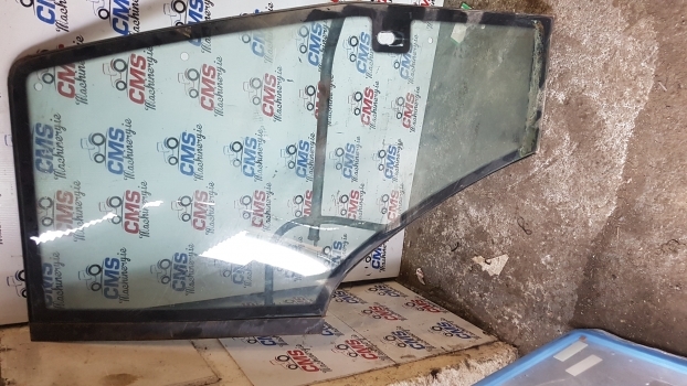 Ford 7840, 8340, 40 Series Cab Door Right Assembly 82006664, 82002446, 81871241 - Дверь и запчасти для Тракторов: фото 1 Ford 7840, 8340, 40 Series Cab Door Right Assembly 82006664, 82002446, 81871241 - Дверь и запчасти для Тракторов: фото 1