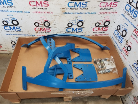 Ford 7910, 10 Series Front Mudguard Bracket Kit Carraro E6nn16c199ba - Крыло: фото 1