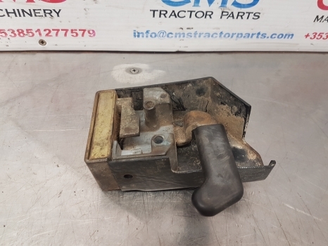 Ford 8210, 7710, 7810 Super Q Cab Latch Rhs E4nn94218n40ac, E4nn94218n26ab - Кабина и интерьер для Тракторов: фото 1 Ford 8210, 7710, 7810 Super Q Cab Latch Rhs E4nn94218n40ac, E4nn94218n26ab - Кабина и интерьер для Тракторов: фото 1