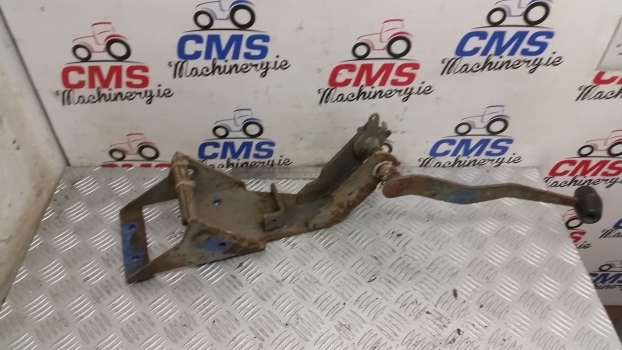 Ford Brake Pedals Bracket With Throtle Lever E4nn2k113bb11b - Детали тормозной системы для Тракторов: фото 1 Ford Brake Pedals Bracket With Throtle Lever E4nn2k113bb11b - Детали тормозной системы для Тракторов: фото 1