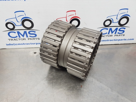 Ford New Holland 40 And Ts Series Rear Clutch Housing 82036853, 82016096 - Сцепление и запчасти: фото 1 Ford New Holland 40 And Ts Series Rear Clutch Housing 82036853, 82016096 - Сцепление и запчасти: фото 1