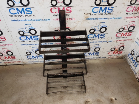 Ford New Holland 40, Ts ,ts110, 6640 Foot Step Assy Rhs 82008961,f0nn9420041bb - Боковая подножка: фото 1