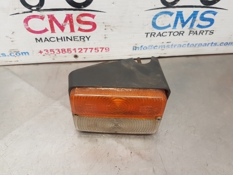 Ford New Holland Tm150, Tl, Jxc, Case Series Front Signal Light Rhs 82009122 - Свет/ Освещение для Тракторов: фото 1 Ford New Holland Tm150, Tl, Jxc, Case Series Front Signal Light Rhs 82009122 - Свет/ Освещение для Тракторов: фото 1