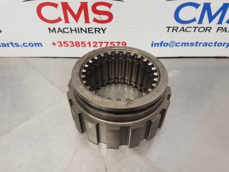 Ford Tw5, Tw35, 8530, 8730, Tw, 30 S. Coupling Sliding Gear 83933554, D8nn7106ca - Карданный вал для Тракторов: фото 1 Ford Tw5, Tw35, 8530, 8730, Tw, 30 S. Coupling Sliding Gear 83933554, D8nn7106ca - Карданный вал для Тракторов: фото 1