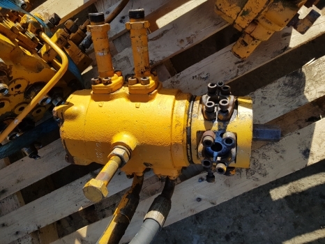 Hyundai Robex 130lc-3 Swing Gear Turning Joint Center Joint 31e6-0001 - Поворотный редуктор для Экскаваторов: фото 1 Hyundai Robex 130lc-3 Swing Gear Turning Joint Center Joint 31e6-0001 - Поворотный редуктор для Экскаваторов: фото 1