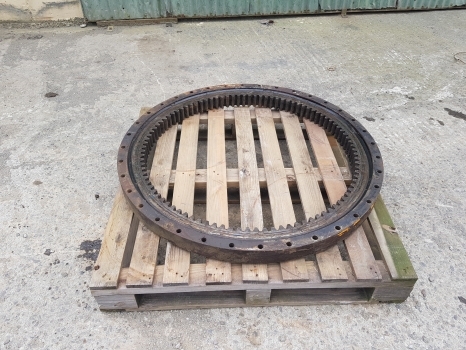 Hyundai Robex 130lc-3 Swing Rotary Gear 81e3-10010 - Трансмиссия для Тракторов: фото 1 Hyundai Robex 130lc-3 Swing Rotary Gear 81e3-10010 - Трансмиссия для Тракторов: фото 1