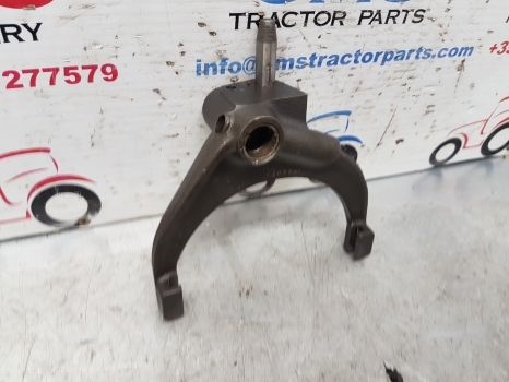 International Case 85, 3000, 4000 Ser 4230 Transmission Fork 401695r2, 401695r3 - Трансмиссия для Тракторов: фото 1