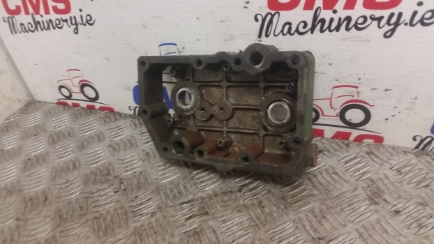John Deere 6100, 6400, 6210, 6110 Engine Oil Cooler Housing R521037, R123471 - Масляный радиатор для Тракторов: фото 1 John Deere 6100, 6400, 6210, 6110 Engine Oil Cooler Housing R521037, R123471 - Масляный радиатор для Тракторов: фото 1