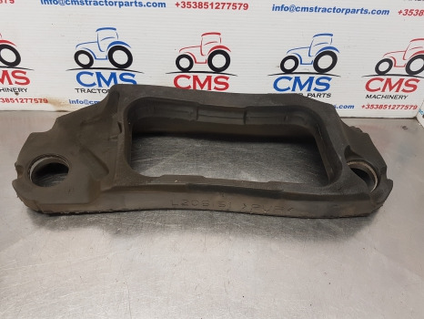 John Deere 6115m. 6m, 6r Series, Engine Air Cleaner Shroud L206151, L225013 - Система впуска: фото 1 John Deere 6115m. 6m, 6r Series, Engine Air Cleaner Shroud L206151, L225013 - Система впуска: фото 1
