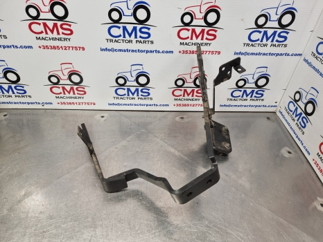 John Deere 6145r, 6r Series, Fuse Box Bracket, Foot Step Bracket Al226175 - Реле: фото 1 John Deere 6145r, 6r Series, Fuse Box Bracket, Foot Step Bracket Al226175 - Реле: фото 1