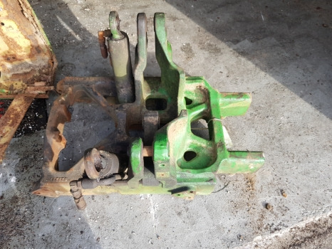John Deere 6210r Front Axle Support Assy L207531, L213734, L225050, Al174143 - Подвеска: фото 1