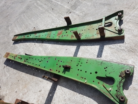 John Deere 6610, 6510, 6605 Premuim Main Frame, Mounting Pair L113352, L113353 - Стекло и запчасти для Тракторов: фото 1 John Deere 6610, 6510, 6605 Premuim Main Frame, Mounting Pair L113352, L113353 - Стекло и запчасти для Тракторов: фото 1