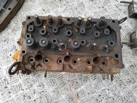 Massey Ferguson 133, 135, 140, 145, 148, 150, Ad3.152 Cylinder Head 86550 - Головка блока для Тракторов: фото 1