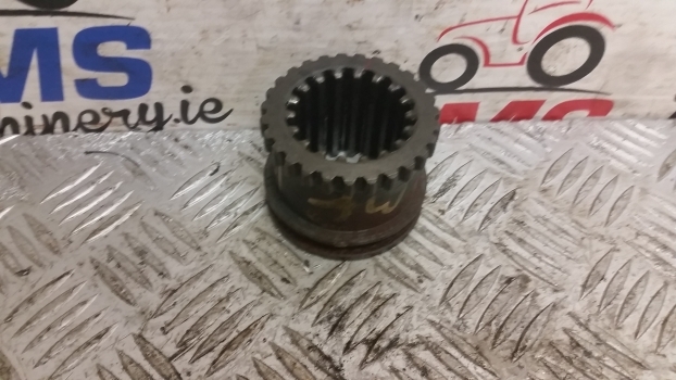 Massey Ferguson 135 Coupling Gear 27/18 Splines 184770m1 - Трансмиссия для Тракторов: фото 1