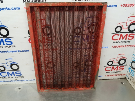 Massey Ferguson 2640, 2720, 2645, 2685, 2725 Side Grille, Grill Panel 3381044m91 - Решётка радиатора: фото 1 Massey Ferguson 2640, 2720, 2645, 2685, 2725 Side Grille, Grill Panel 3381044m91 - Решётка радиатора: фото 1