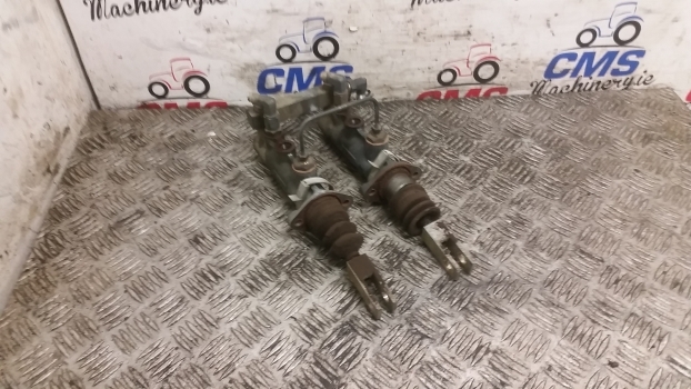 Massey Ferguson 3050, 3630, 6150, 8150 Brake Master Cylinders Kit 3383079m5 - Тормозной цилиндр для Тракторов: фото 1