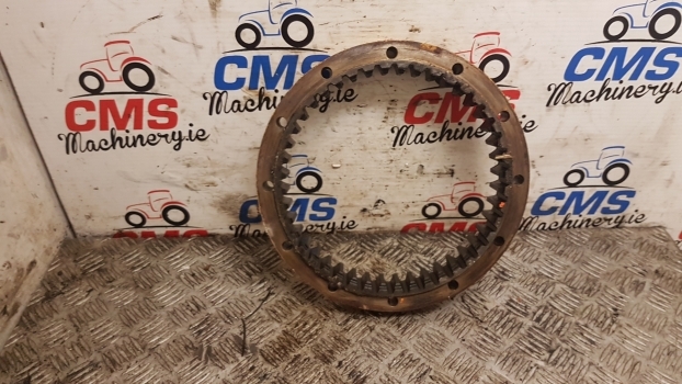 Massey Ferguson 50 Hx Rear Axle Ring Gear. Please Check By The Photos. - Задняя ось для Экскаваторов-погрузчиков: фото 1 Massey Ferguson 50 Hx Rear Axle Ring Gear. Please Check By The Photos. - Задняя ось для Экскаваторов-погрузчиков: фото 1
