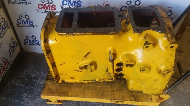 Massey Ferguson 50b Transmission Gearbox Housing 52380m2 - Коробка передач и запчасти для Экскаваторов-погрузчиков: фото 1 Massey Ferguson 50b Transmission Gearbox Housing 52380m2 - Коробка передач и запчасти для Экскаваторов-погрузчиков: фото 1